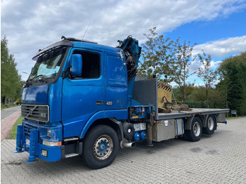 Kamion sa dizalicom VOLVO FH16