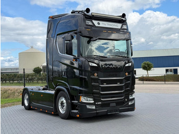 Tegljač SCANIA S 520