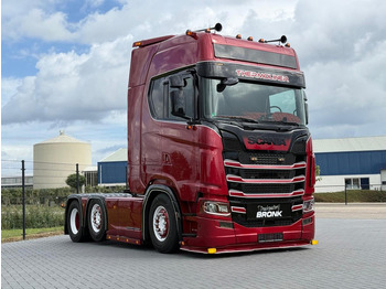 Tegljač SCANIA S 580