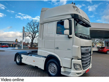 Tegljač DAF XF 530