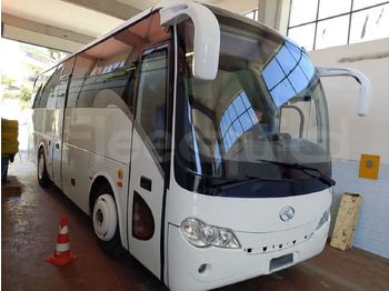 Turistički autobus