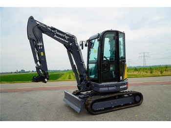 Mini bager Eurotrac HE26-SR: slika 2 Mini bager Eurotrac HE26-SR: slika 2