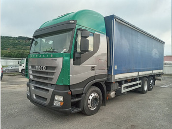 Kamion sa ceradom IVECO