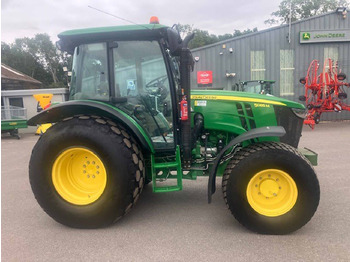Traktor John Deere 5085M: slika 5