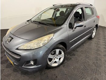 Automobil PEUGEOT