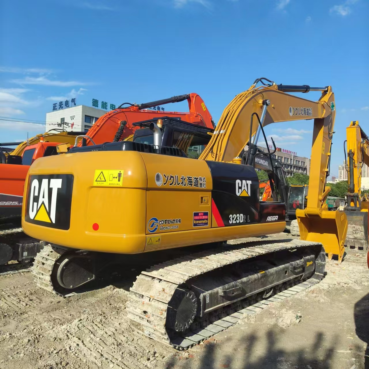 Bager guseničar CATERPILLAR 323D