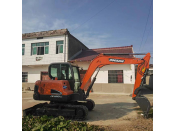Mini bager DOOSAN DX60: slika 2