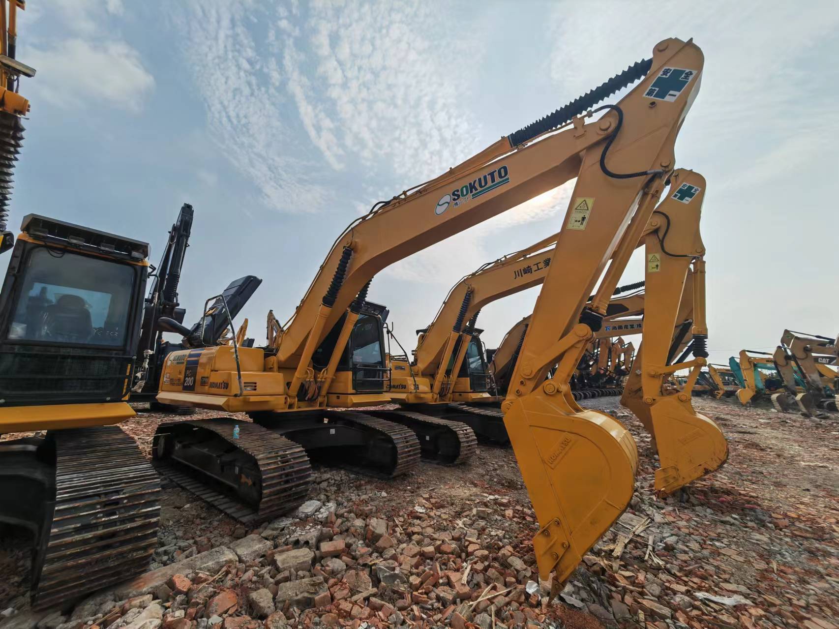 Bager guseničar KOMATSU PC200