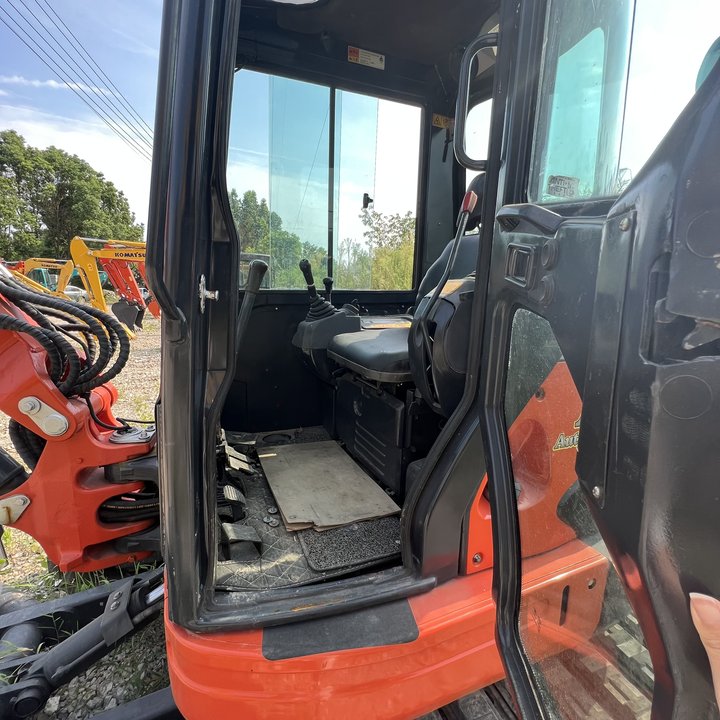 Mini bager KUBOTA KX155: slika 5
