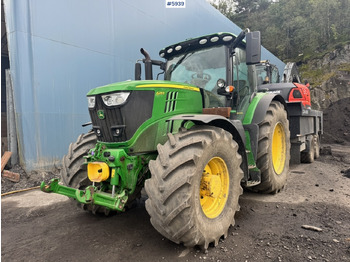 Traktor JOHN DEERE 6215R