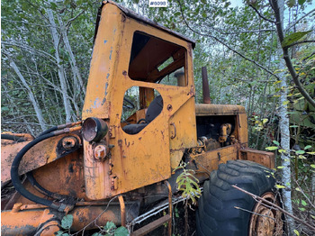 Utovarivač točkaš Hanomag wheel loader with bucket – repair object: slika 4 Utovarivač točkaš Hanomag wheel loader with bucket – repair object: slika 4