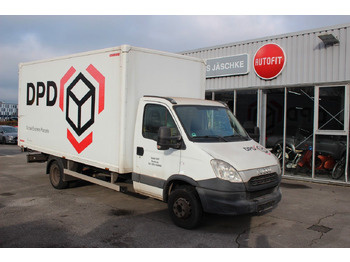 Dostavno vozilo sa zatvorenim sandukom IVECO Daily 70c17