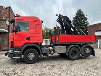 Kamion sa tovarnim sandukom SCANIA 124