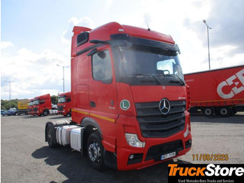 Tegljač MERCEDES-BENZ Actros 1845