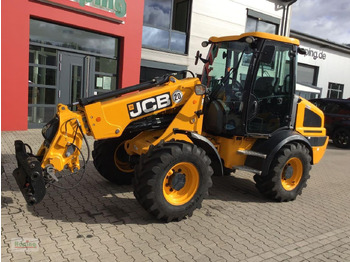 Utovarivač točkaš JCB TM220: slika 2 Utovarivač točkaš JCB TM220: slika 2