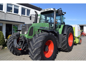 Traktor FENDT 718 Vario