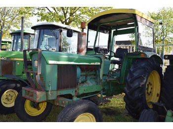 Traktor JOHN DEERE 2130