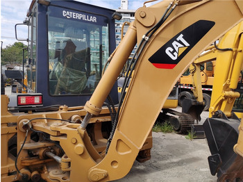 Bager utovarivač Caterpillar 420F: slika 3