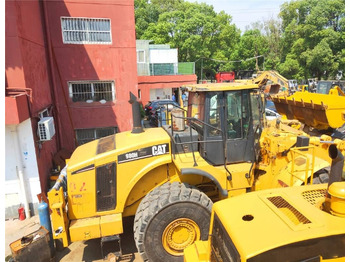 Utovarivač točkaš CATERPILLAR 980H