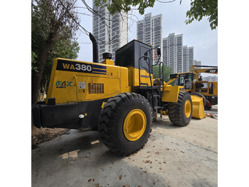Utovarivač točkaš KOMATSU WA380: slika 2