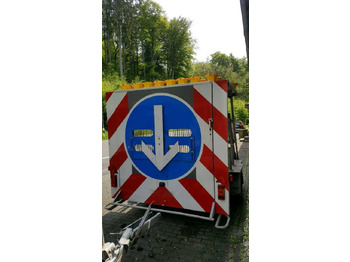 Prikolica Mersch Absperrtafel mit Funkwarnmeldeanlage vz 616 615 nissen: slika 3