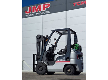 Gasni viljuškar NISSAN