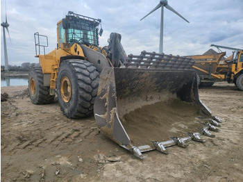 Utovarivač točkaš Volvo L 220 E: slika 5