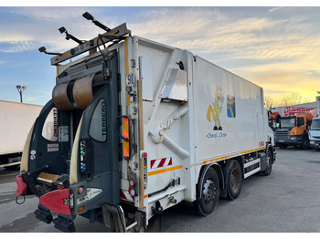 Kamion za smeće Scania P360: slika 5