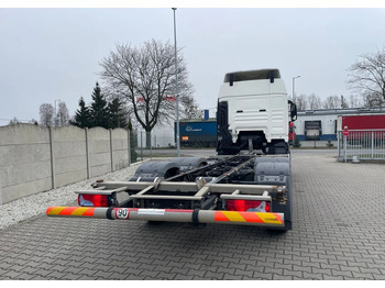 Kamion sa golom šasijom i zatvorenom kabinom MAN TGX XLX 26.420 BDF, MULTI Wechsler: slika 5
