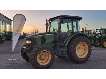 Traktor JOHN DEERE 5820
