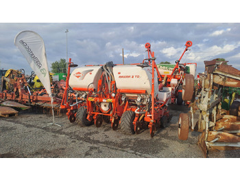 Mašina za preciznu setvu KUHN