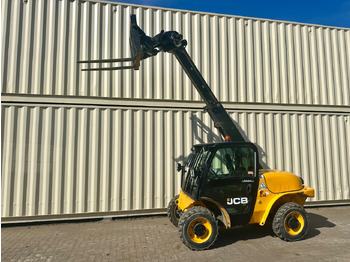 Teleskopski upravljač JCB