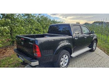 Lizing  Toyota Hilux 3.0 SR5 automat 4x4 Toyota Hilux 3.0 SR5 automat 4x4: slika 5