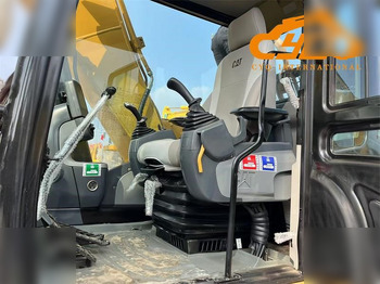 Bager guseničar CATERPILLAR 313D2 GC: slika 5