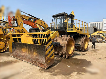 Lizing CATERPILLAR 826G CATERPILLAR 826G: slika 1
