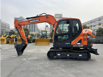 Bager guseničar DOOSAN DX75
