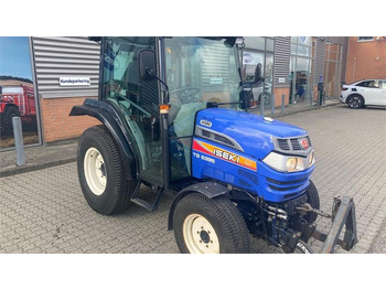 Komunalni traktor ISEKI