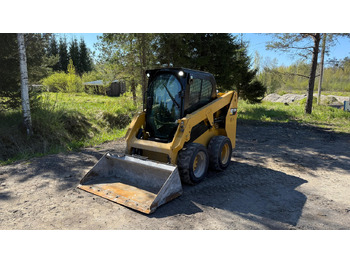 Mini utovarivač CATERPILLAR 226D