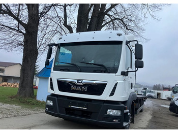 Kamion sa golom šasijom i zatvorenom kabinom MAN TGM 12.250