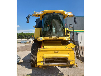 Kombinovani kombajn NEW HOLLAND MIETITREBBIA CX 720: slika 3