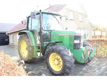 Traktor JOHN DEERE 6200