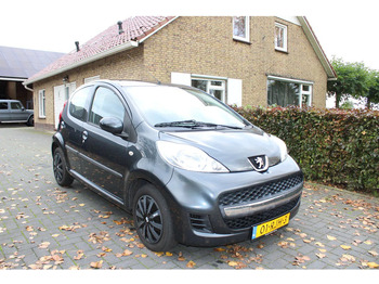 Hečbek PEUGEOT