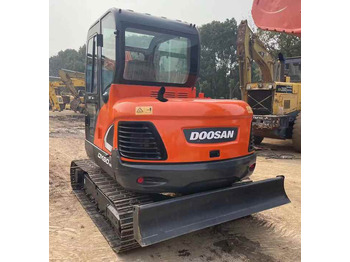 Bager guseničar DOOSAN DX60
