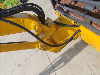 Mini bager komatsu PC35 [ Copy ]: slika 4