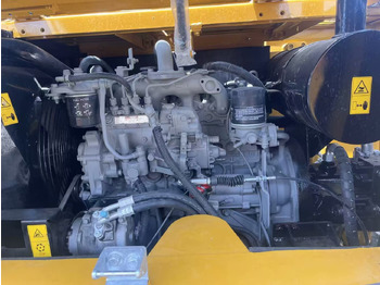 Bager guseničar CATERPILLAR 323D2L: slika 4