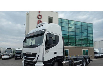 Kamion za prevoz kontejnera/ Kamion sa promenjivim sandukom IVECO Stralis 480