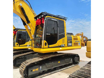 Bager KOMATSU PC200-8