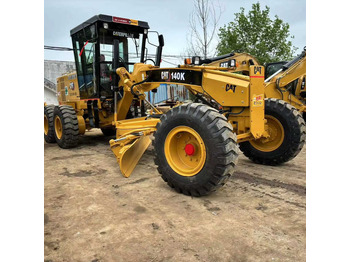 Grejder CATERPILLAR 140K