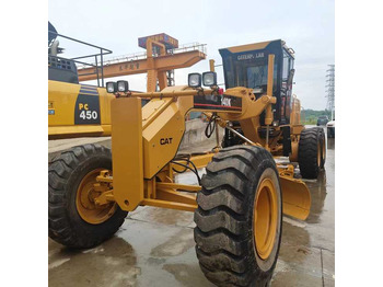 Grejder CATERPILLAR 140K