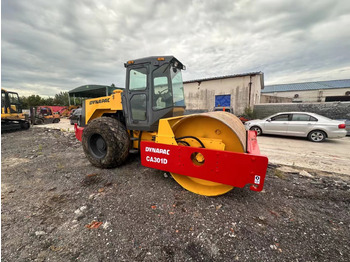 Valjak za puteve DYNAPAC CA301D: slika 3